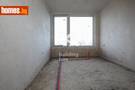 Тристаен, 106m²