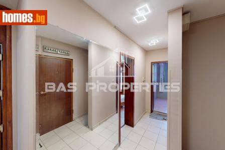 Тристаен, 100m²