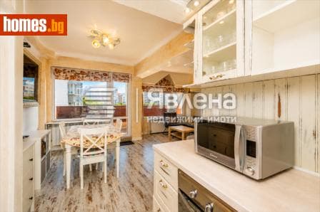 Тристаен, 86m²