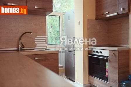 Тристаен, 75m²