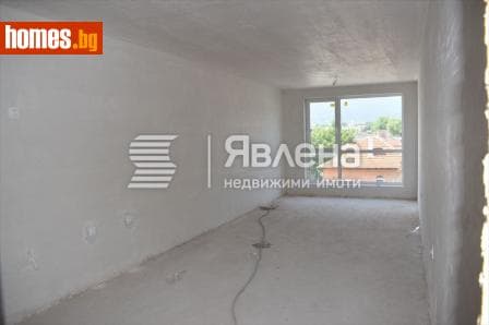 Тристаен, 117m²