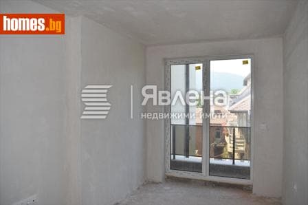 Тристаен, 117m²