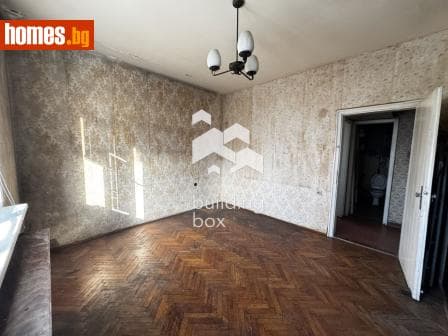 Тристаен, 85m²