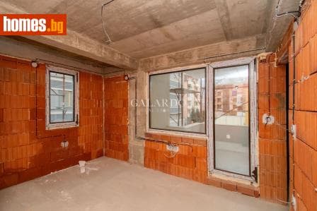 Двустаен, 77m²