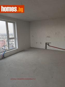 Тристаен, 100m²