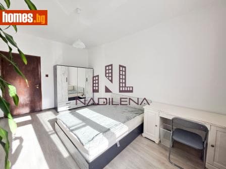 Тристаен, 120m²