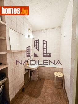 Тристаен, 85m²