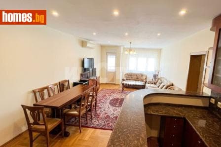 Тристаен, 99m²