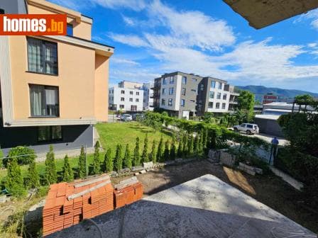 Тристаен, 99m²