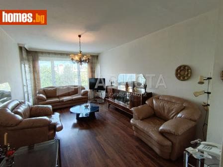 Тристаен, 88m²