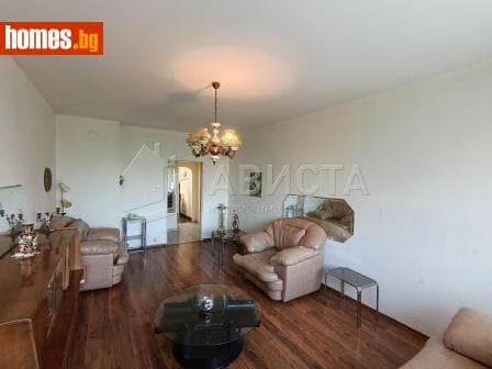 Тристаен, 88m²