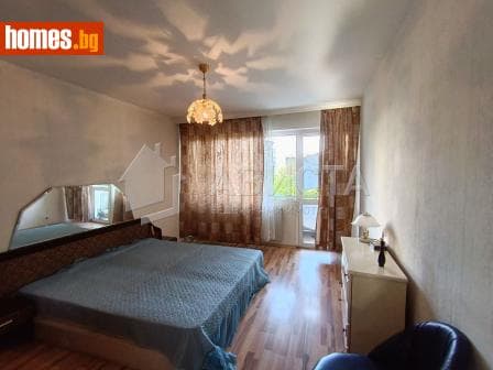 Тристаен, 88m²