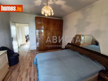 Тристаен, 88m²