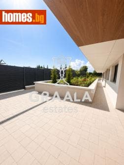 Тристаен, 132m²