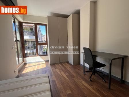 Тристаен, 80m²