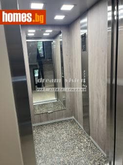 Тристаен, 80m²