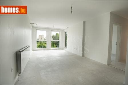 Тристаен, 103m²