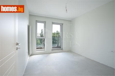 Тристаен, 103m²