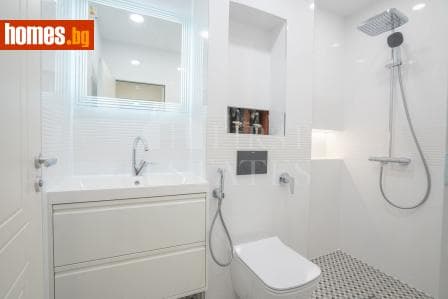 Тристаен, 103m²