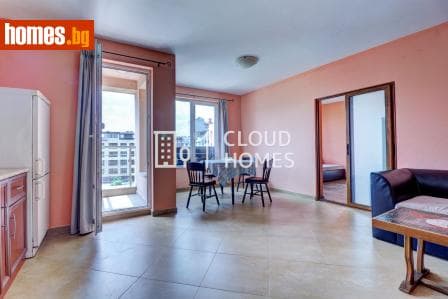 Тристаен, 93m²
