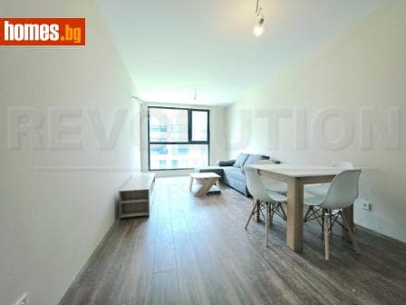 Тристаен, 89m²