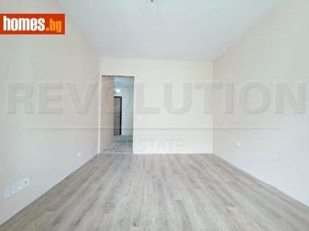 Тристаен, 89m²