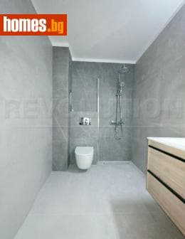 Тристаен, 89m²