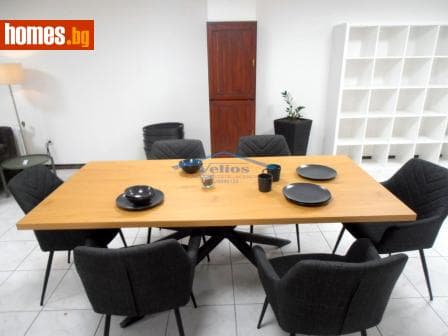 Тристаен, 107m²