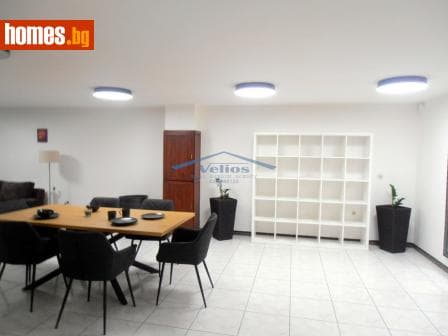 Тристаен, 107m²