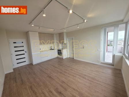 Тристаен, 107m²