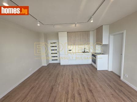 Тристаен, 107m²