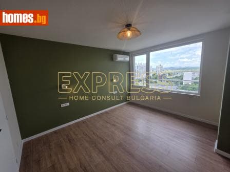 Тристаен, 107m²