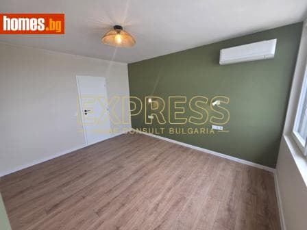 Тристаен, 107m²