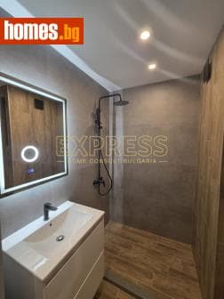Тристаен, 107m²