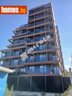 Тристаен, 146m²