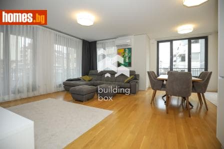 Тристаен, 140m²