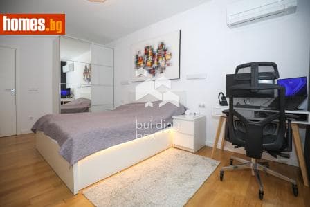 Тристаен, 140m²