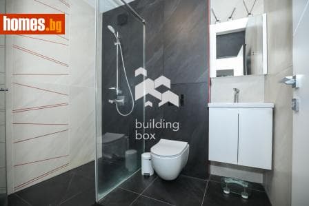 Тристаен, 140m²