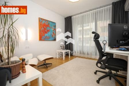 Тристаен, 140m²
