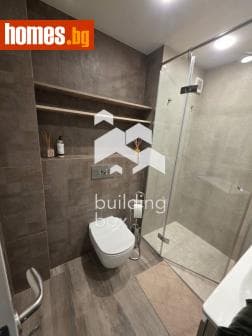Тристаен, 152m²