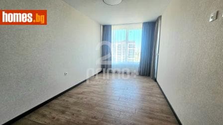 Тристаен, 102m²