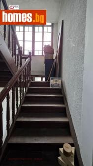 Тристаен, 86m²