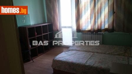 Тристаен, 80m²