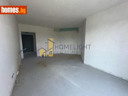 Тристаен, 97m²