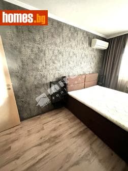 Тристаен, 72m²