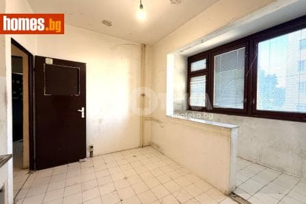 Тристаен, 90m²