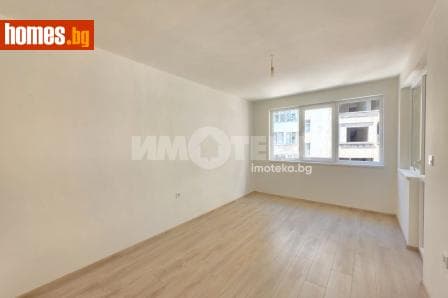 Тристаен, 80m²