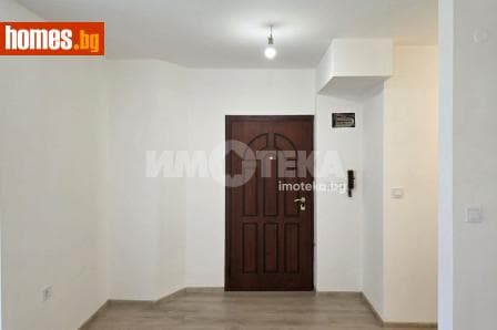 Тристаен, 80m²