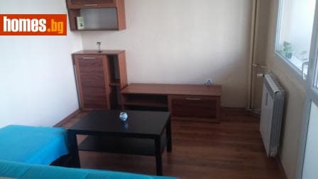 Тристаен, 80m²