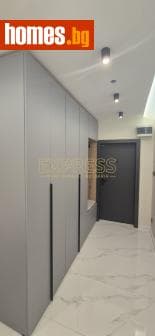 Тристаен, 70m²